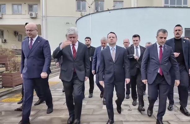 ADALET BAKANI AKIN GÜRLEK’TEN MHP SAKARYA İL BAŞKANLIĞINA ZİYARET 