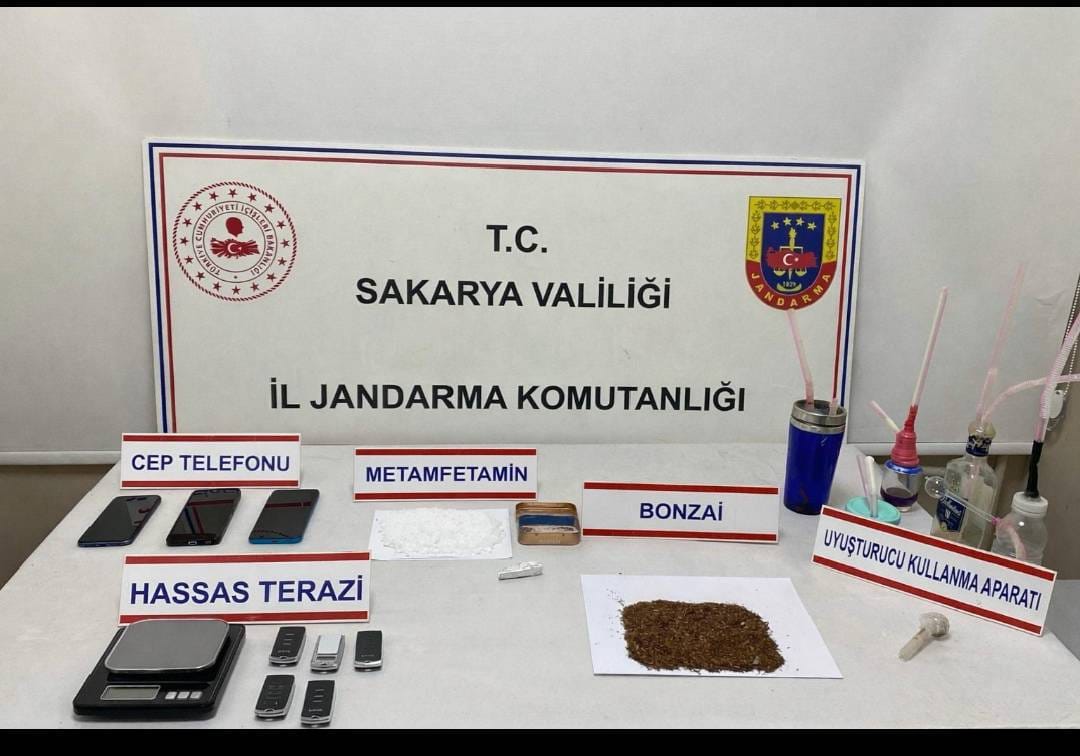  Sakarya'da Kaçakçılık ve Uyuşturucu Suçlarıyla Mücadele Faaliyetinde 3 tutuklama