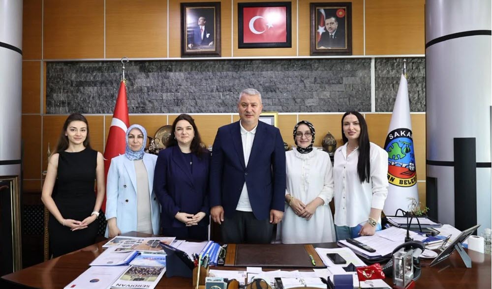 Serdivan Belediyesi ile KADEM Sakarya Temsilciliği Arasında İş Birliği Protokolü İmzalandı