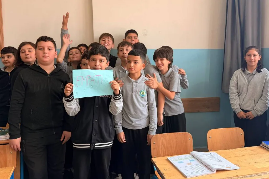Sakarya'da ortaokul öğrencilerine akran zorbalığıyla mücadele eğitimi