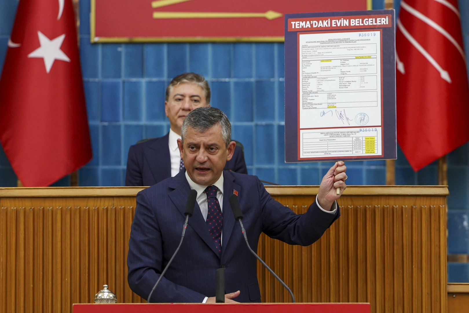Özgür Özel'den sert eleştiriler...