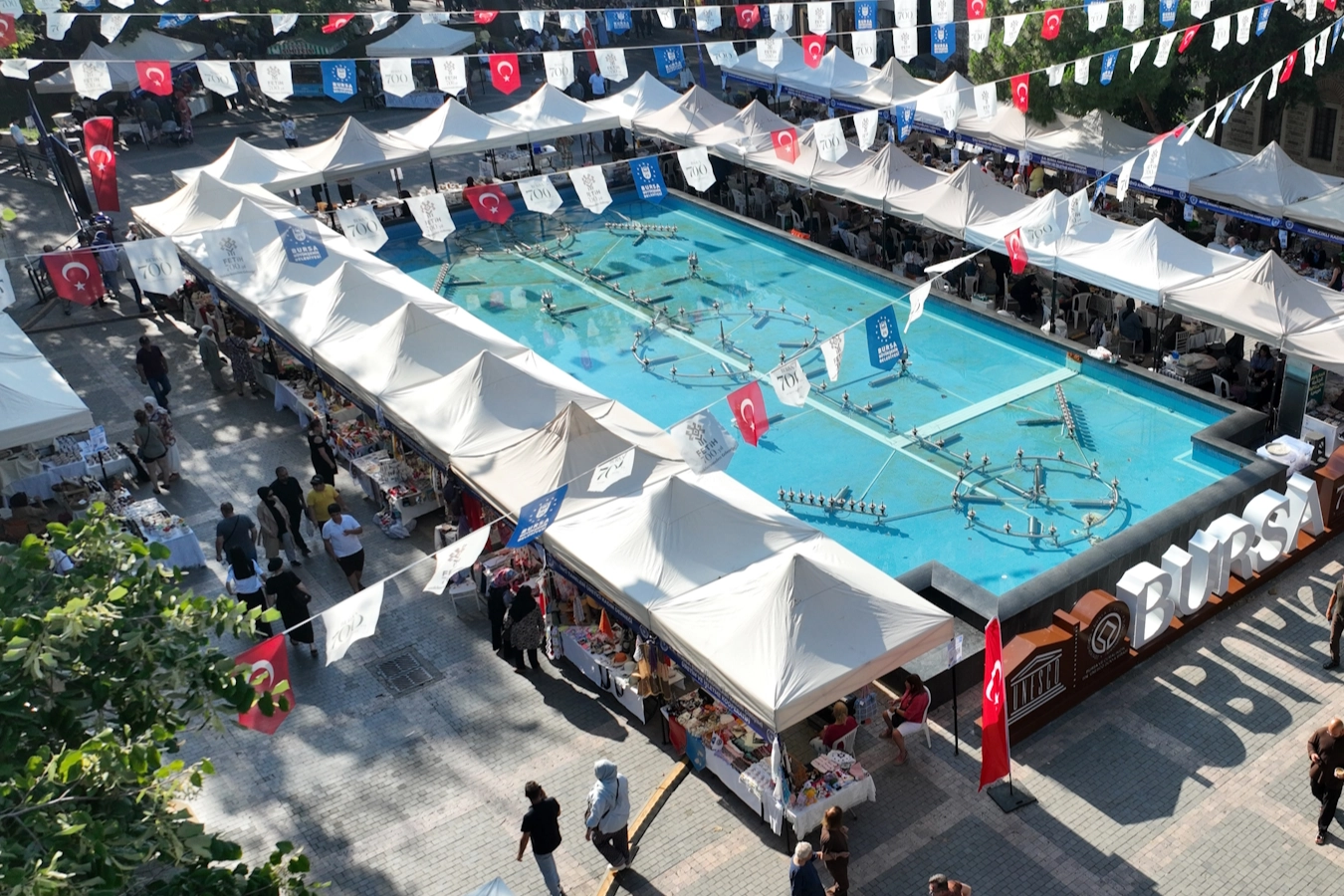 “Meydan Kadınların” Dayanışma Pazarı Yoğun İlgi Gördü