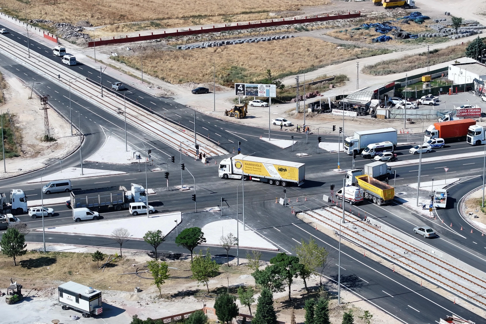 Konya’da Tramvay Projesi Kapsamında Yol Yenileme Çalışması