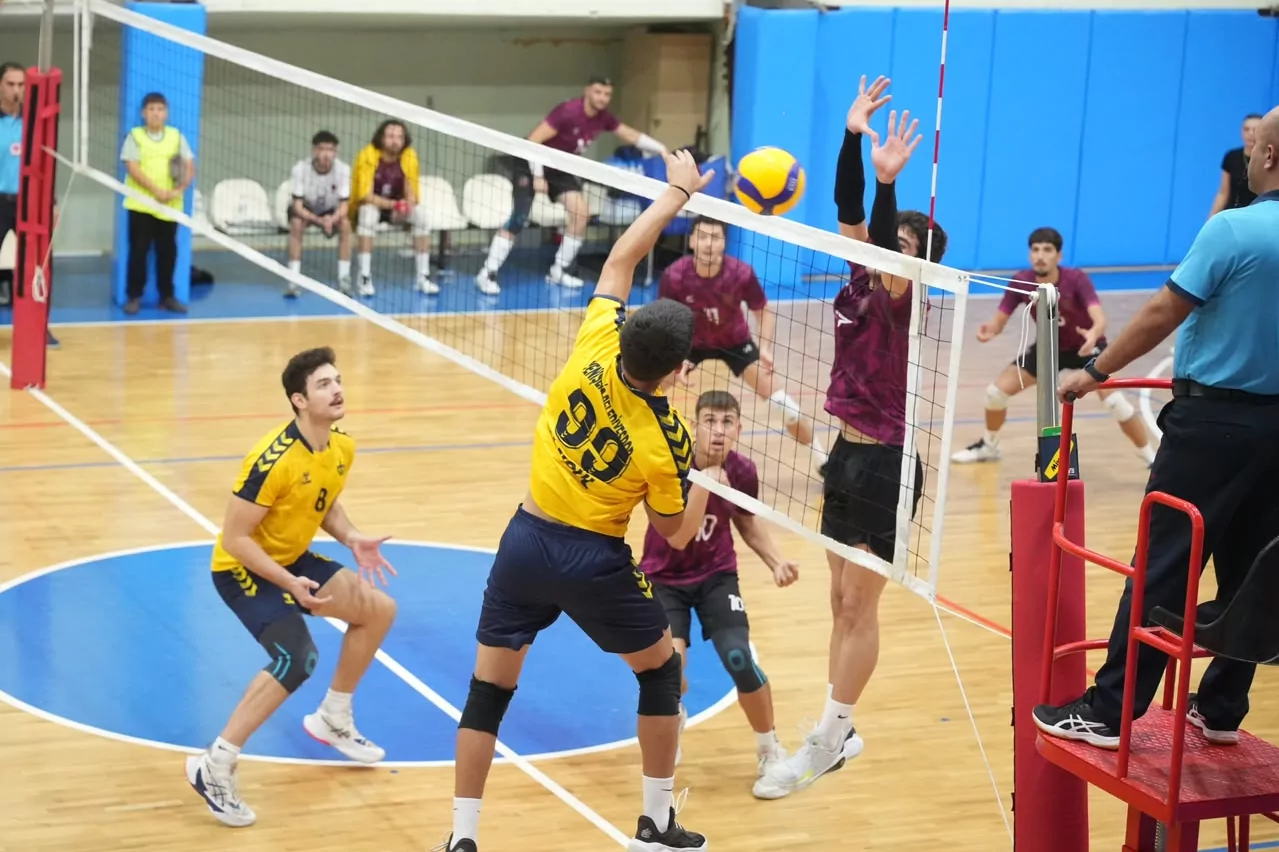 Yenişehir Belediyespor Voleybolda Sezona İki Galibiyetle Başladı